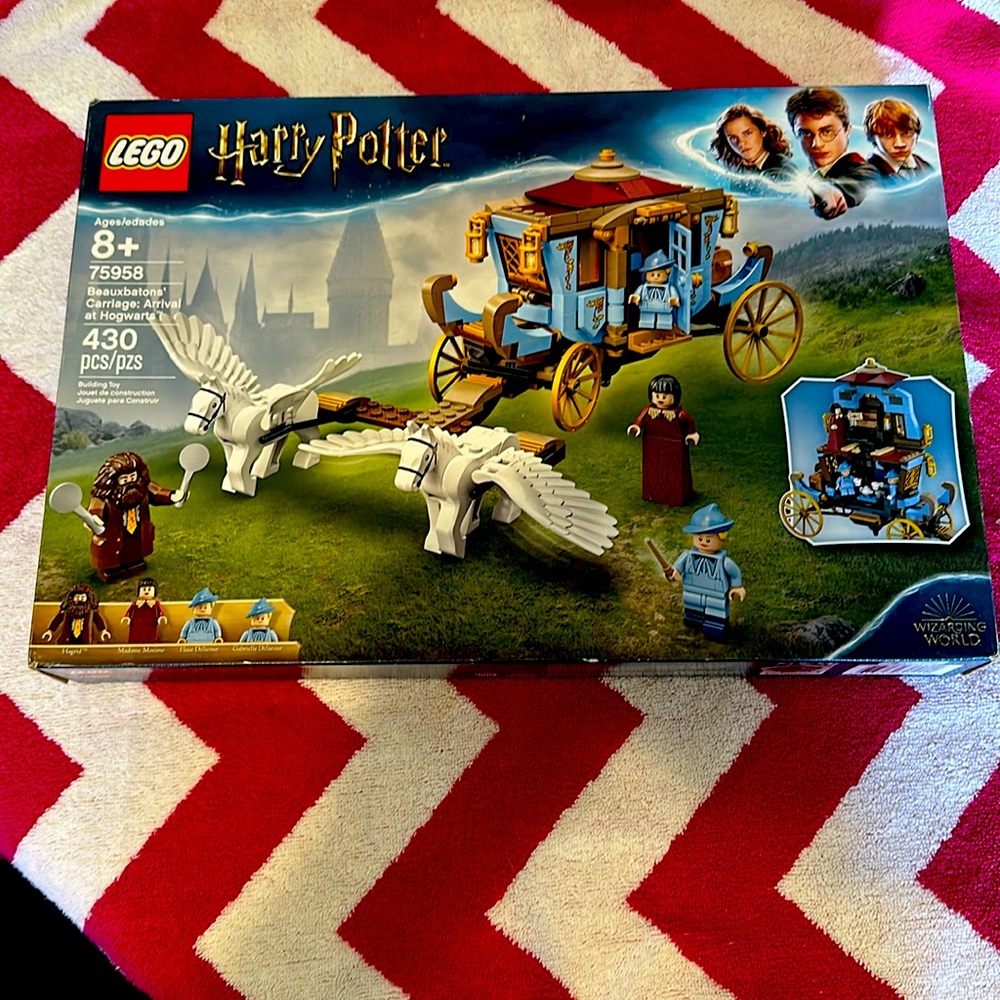 Lego Harry Potter Beauxbaton Carriage arrival at Hogwarts 75958